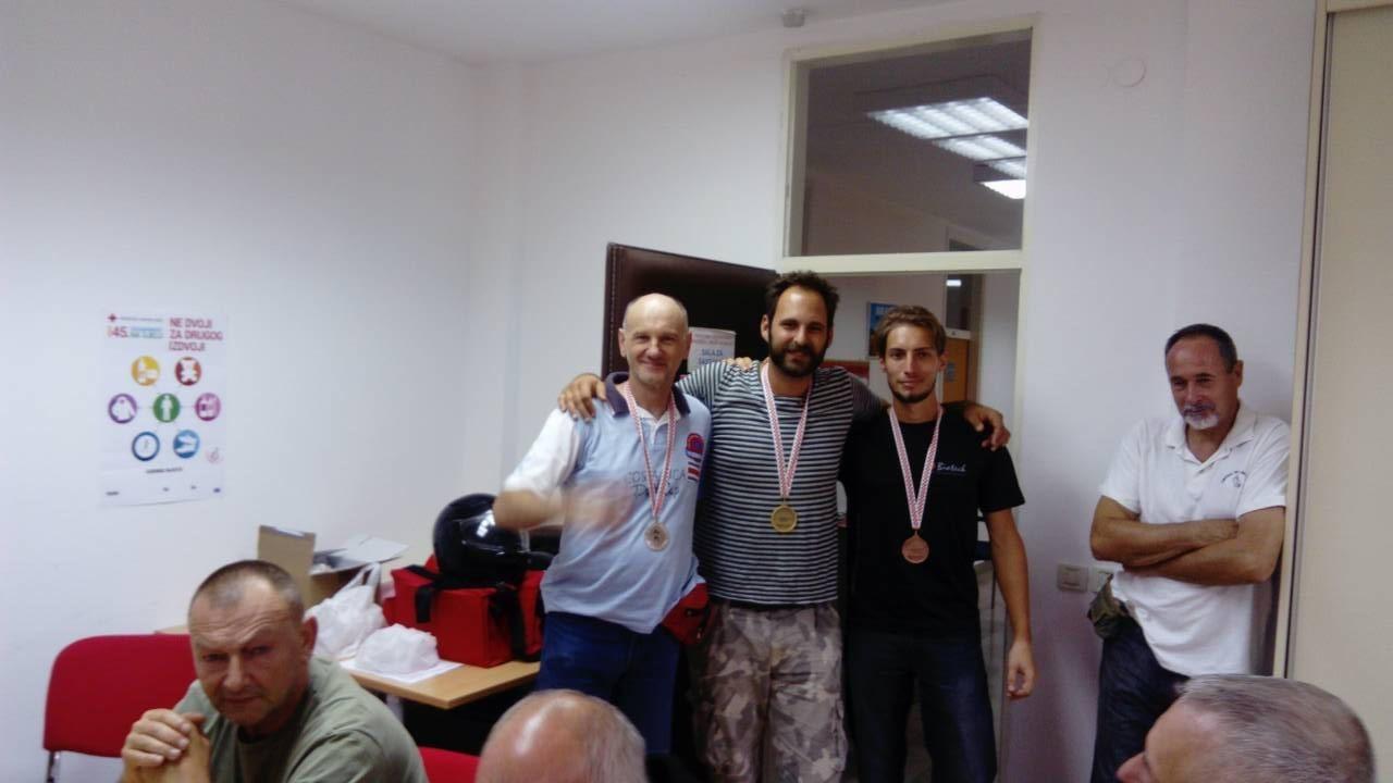 Prvo mjesto ivan sapundžić SK Rovinj, drugo mjesto Arsen Jakac HČZ Buzet (ekipa 2), treće mjesto Matijaž Bavdaž ZSČ Slovenija