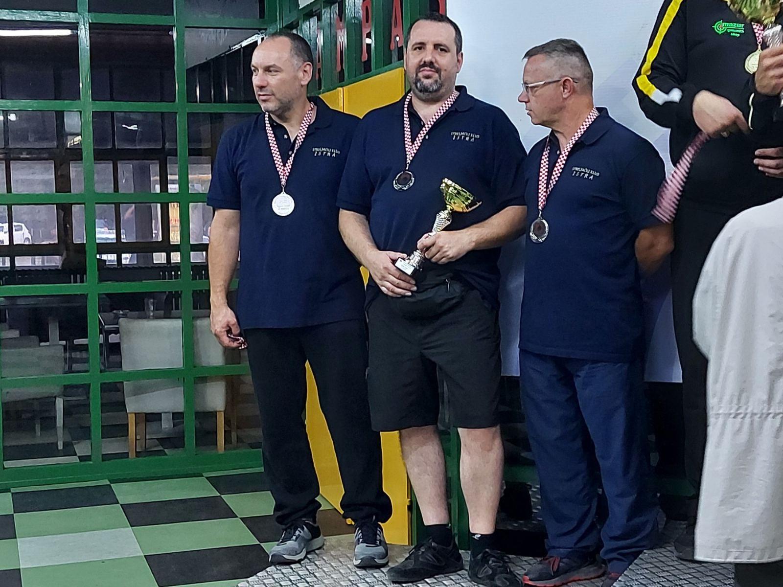 PH Osijek VK PPištolj Revolver4