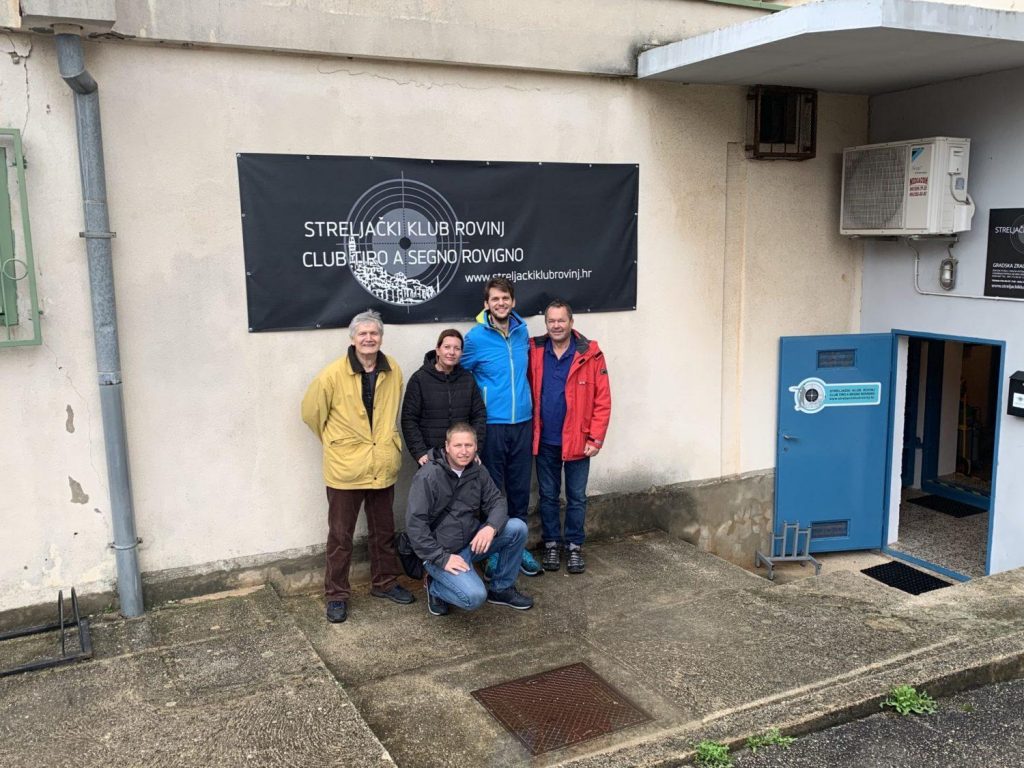 članovi streljačkog kluba rovinj, moris popović, franko licul, goran matošević, rudolf marić, emin kugić i gordana zgrablić