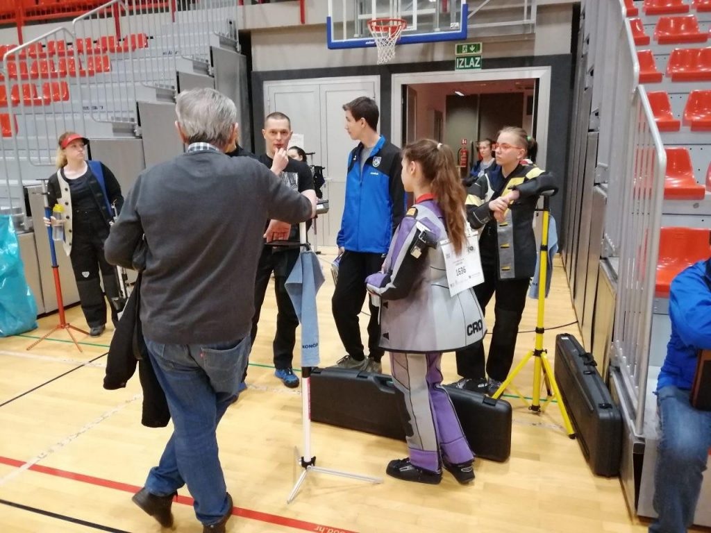 Priprema ekipa na finalu kupa hrvatske u sportskom streljaštvu u Rovinju