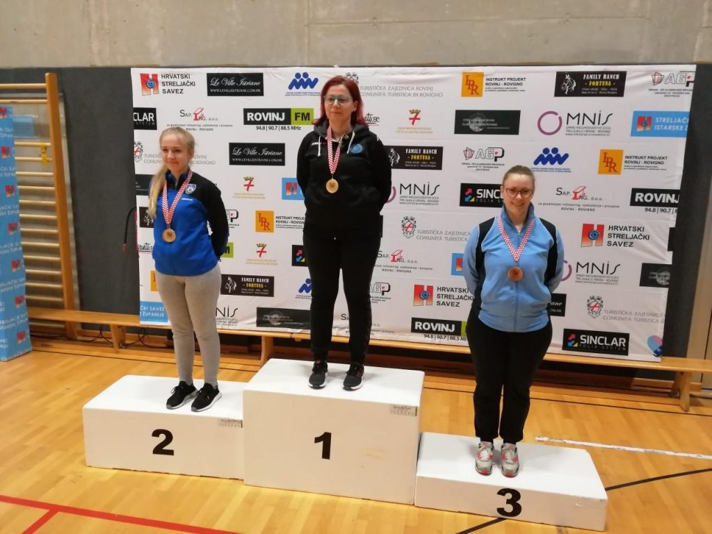 Proglašenje najboljih natjecatelja zračna puška žene Rovinj Snježana pejčić