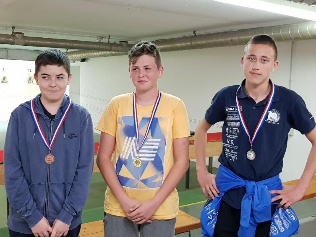Prvenstvo Istarske županije strijelci SK Rovinj sportsko streljaštvo zračna puška kadeti