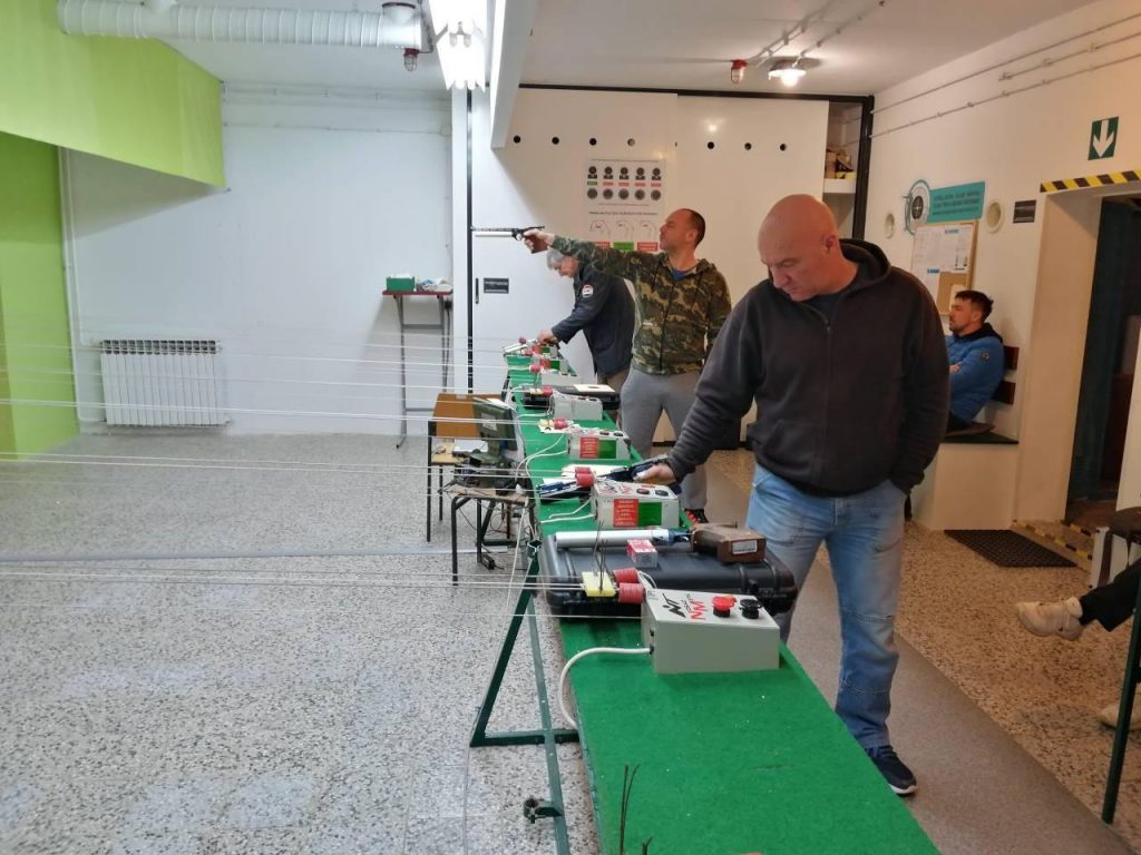 Ekipna slika strijelci streljačkog kluba centar pula